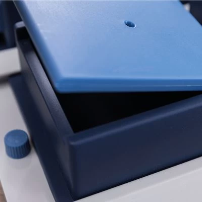 Trixie Dog Activity Poker Box Juego De Inteligencia 4 Trixie Dog Activity Poker Box Juego De Inteligencia - Imagen 4