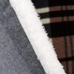 TIAKI Gleniff Cueva De Peluche Para Mascotas 16 TIAKI Gleniff Cueva De Peluche Para Mascotas -Trixie Ventas 343596 kuschelho hle gleniff fg 8627 6